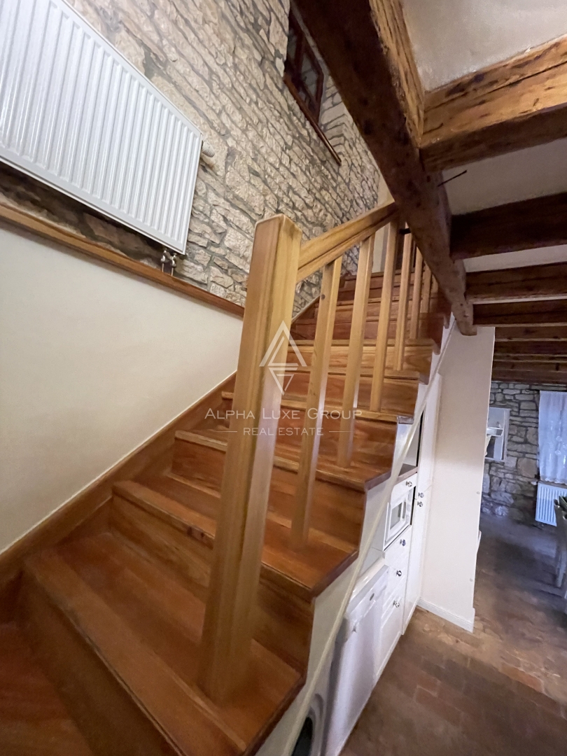 Istria, Kanfanar – Villa in pietra con piscina e giardino