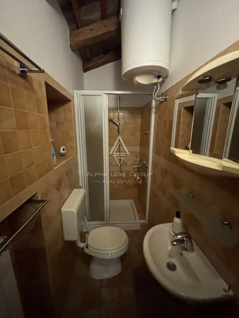 Istria, Kanfanar – Villa in pietra con piscina e giardino