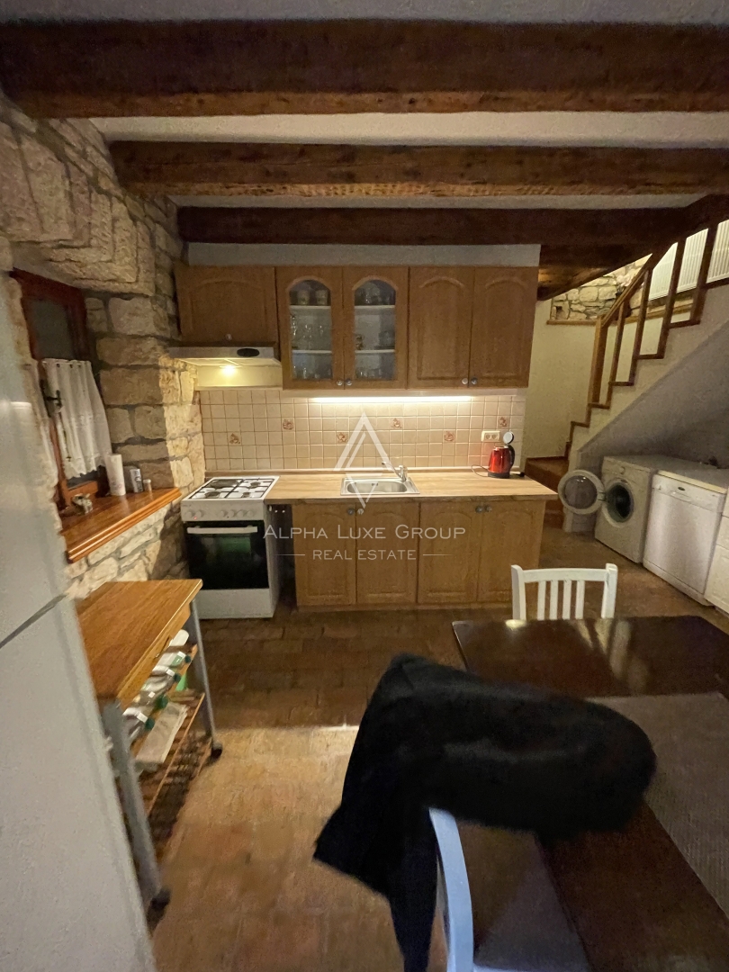 Istria, Kanfanar – Villa in pietra con piscina e giardino