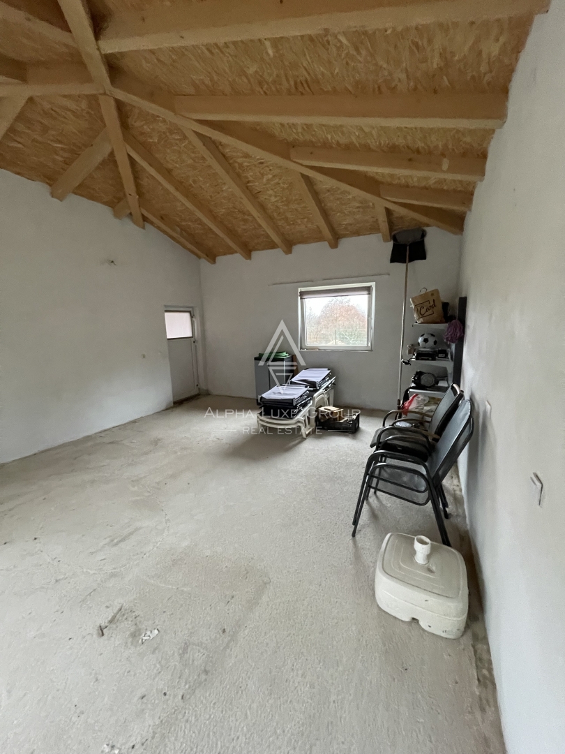 Istria, Kanfanar – Villa in pietra con piscina e giardino