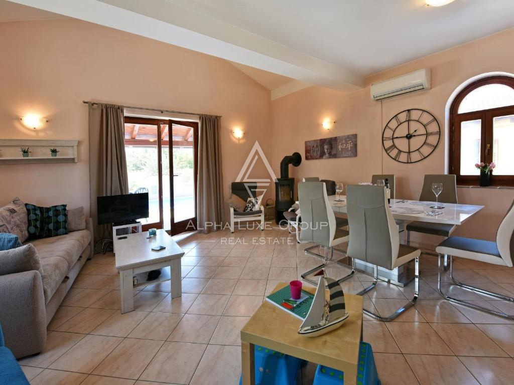 Istria, Poreč – casa tradizionale con piscina e giardino