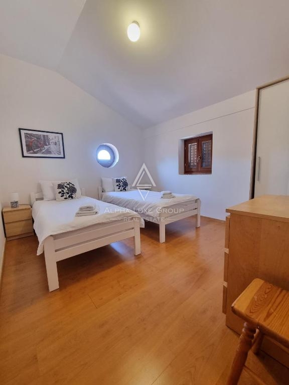 Istria, Poreč – casa tradizionale con piscina e giardino