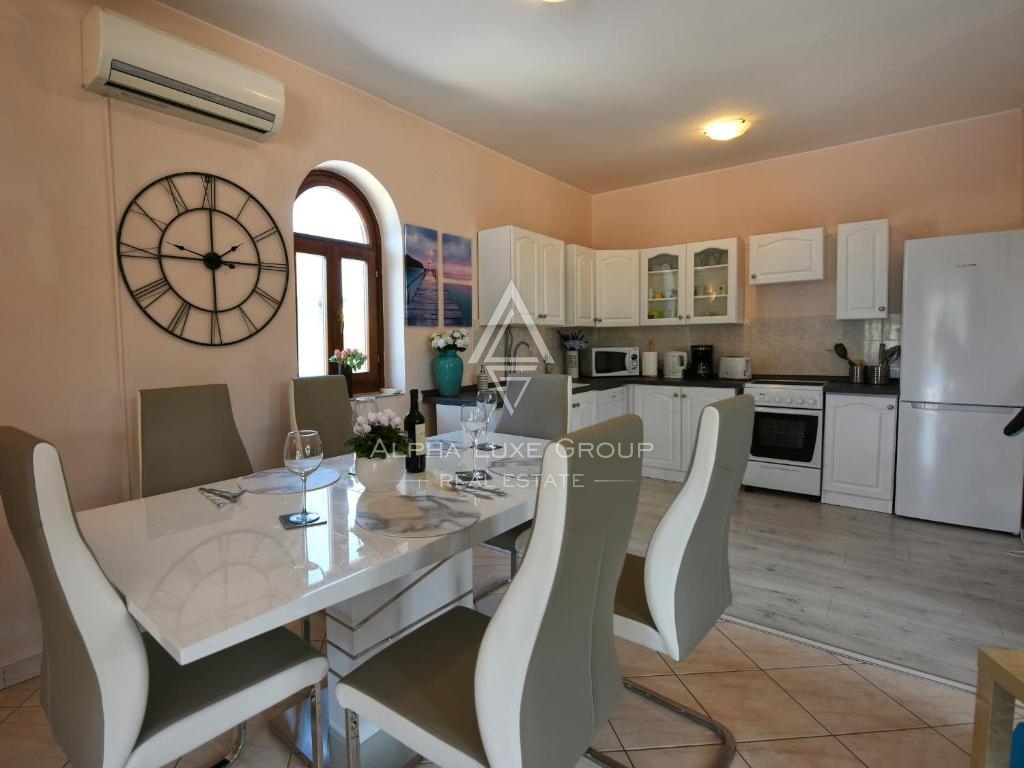 Istria, Poreč – casa tradizionale con piscina e giardino