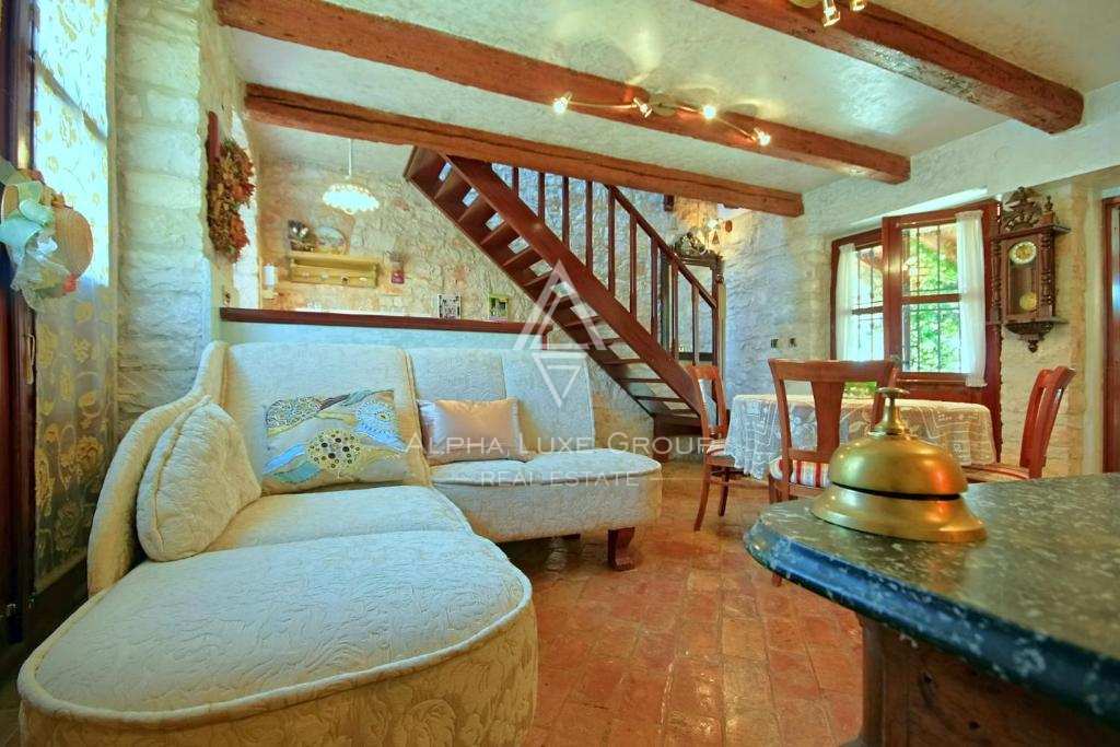 Istria, Poreč – Casa in pietra ristrutturata con piscina