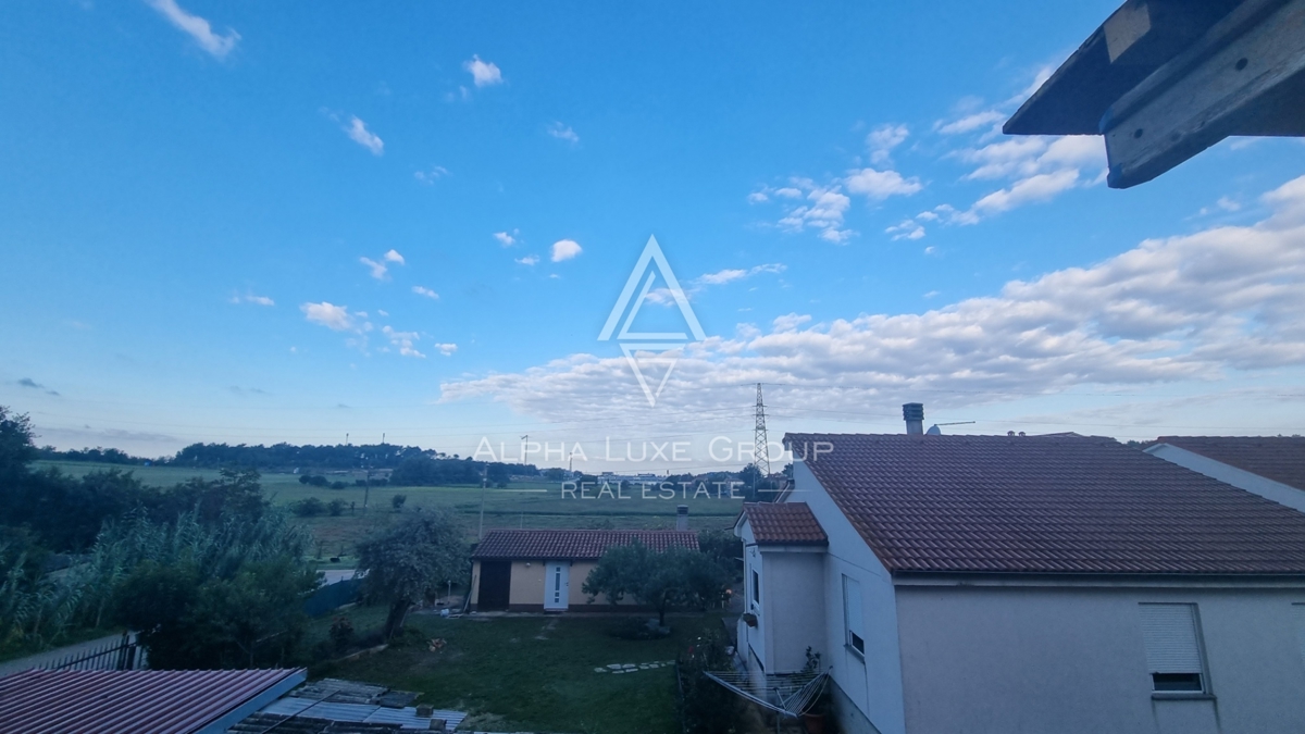 Istria, Poreč: Appartamento moderno balcone parcheggio