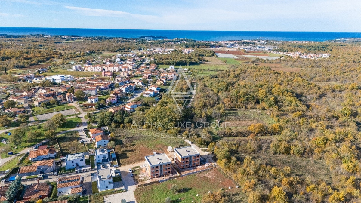 Istria, Poreč – Moderno appartamento al primo piano, 3 km dal centro città, in costruzione