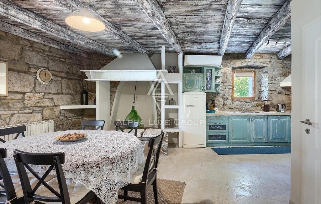 Istria, Buzet – Affascinante villa rustica con piscina e ampio giardino