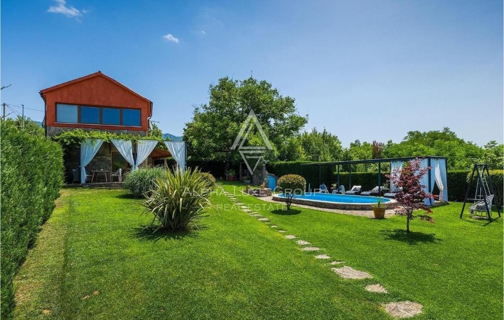 Istria, Buzet – Affascinante villa rustica con piscina e ampio giardino