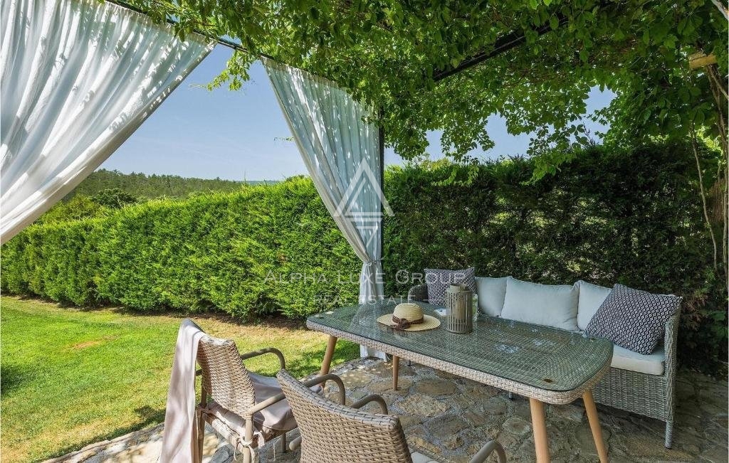 Istria, Buzet – Affascinante villa rustica con piscina e ampio giardino