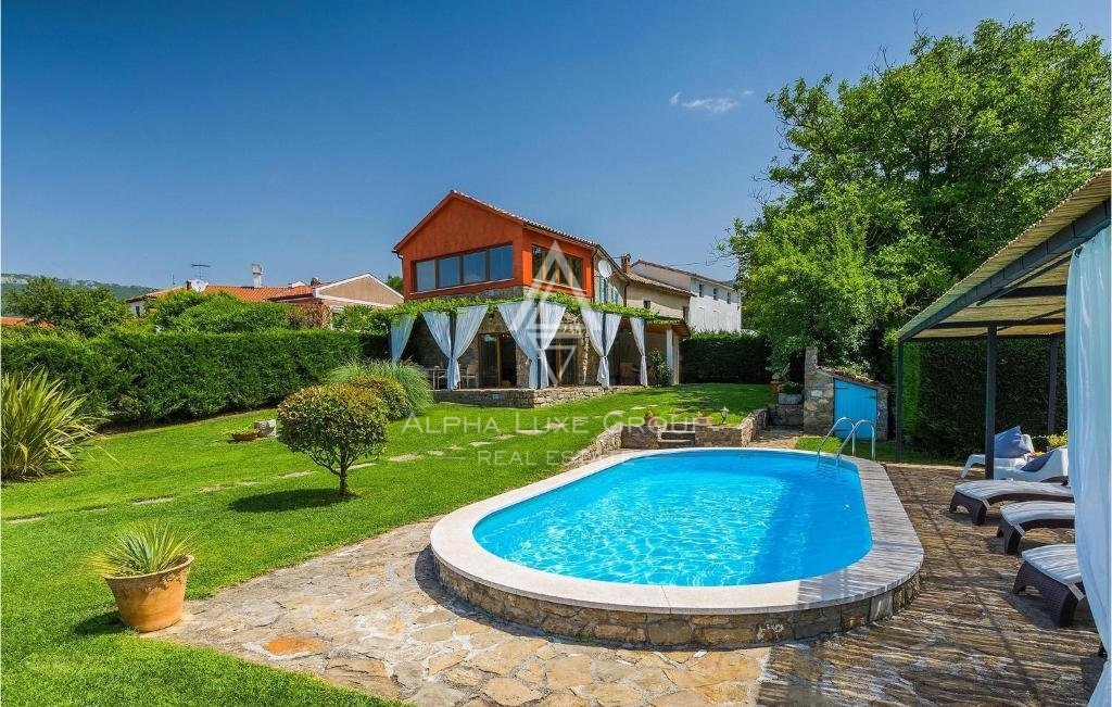 Istria, Buzet – Affascinante villa rustica con piscina e ampio giardino