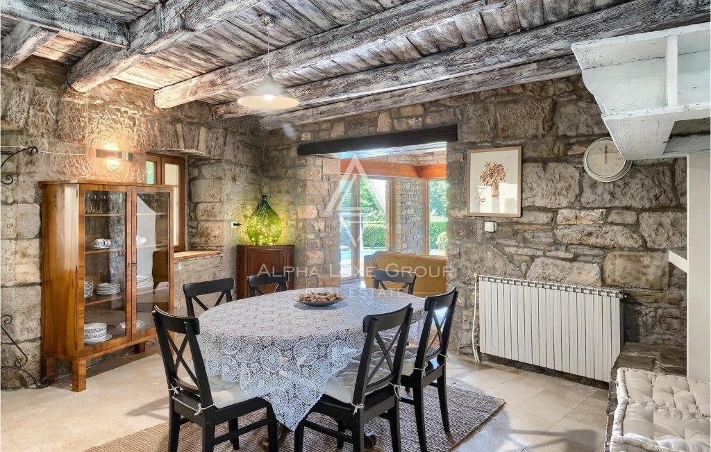 Istria, Buzet – Affascinante villa rustica con piscina e ampio giardino