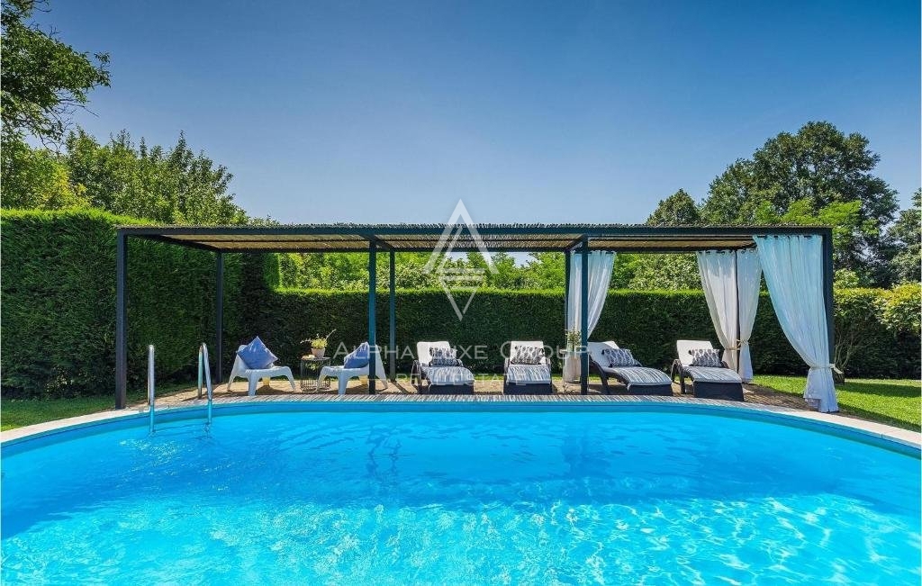 Istria, Buzet – Affascinante villa rustica con piscina e ampio giardino