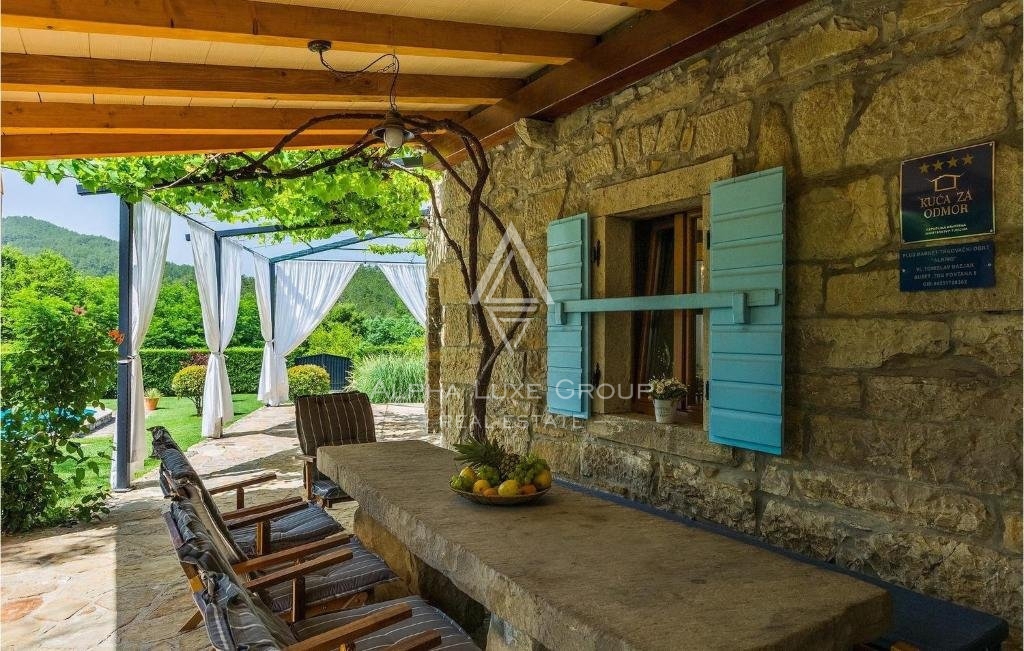 Istria, Buzet – Affascinante villa rustica con piscina e ampio giardino