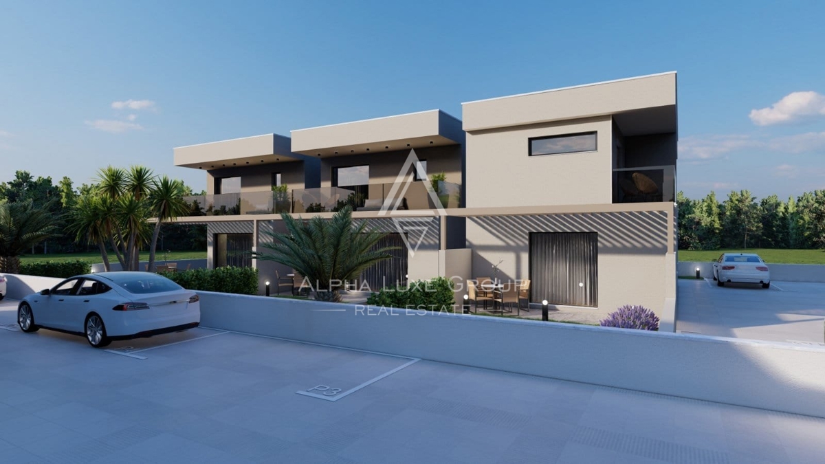 Poreč, Nuova casa a schiera vicino al mare