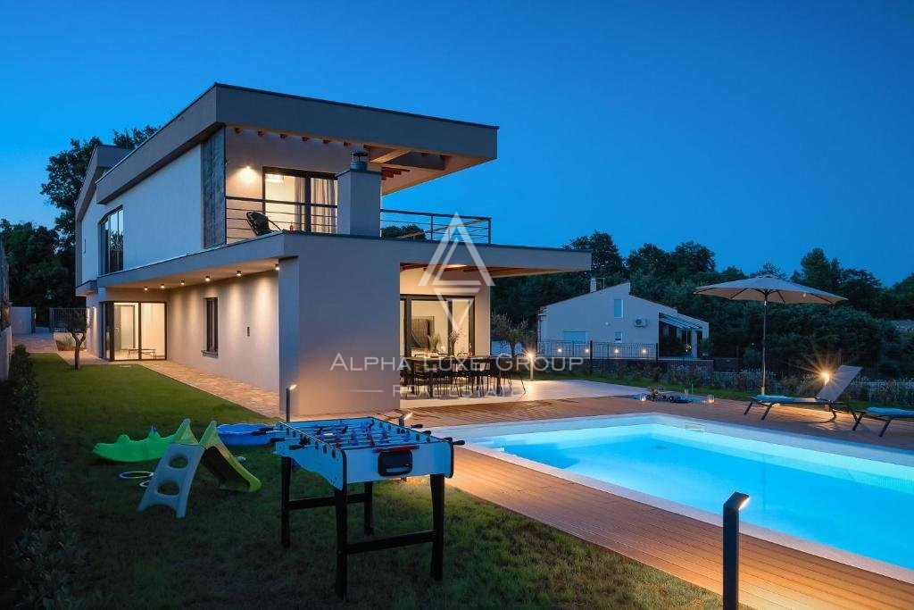 Istria, Svetvinčenat - Villa di nuova costruzione con piscina riscaldata