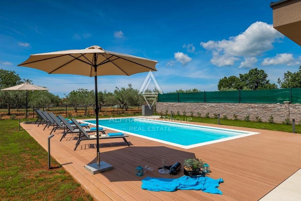 Istria, Svetvinčenat - Villa di nuova costruzione con piscina riscaldata