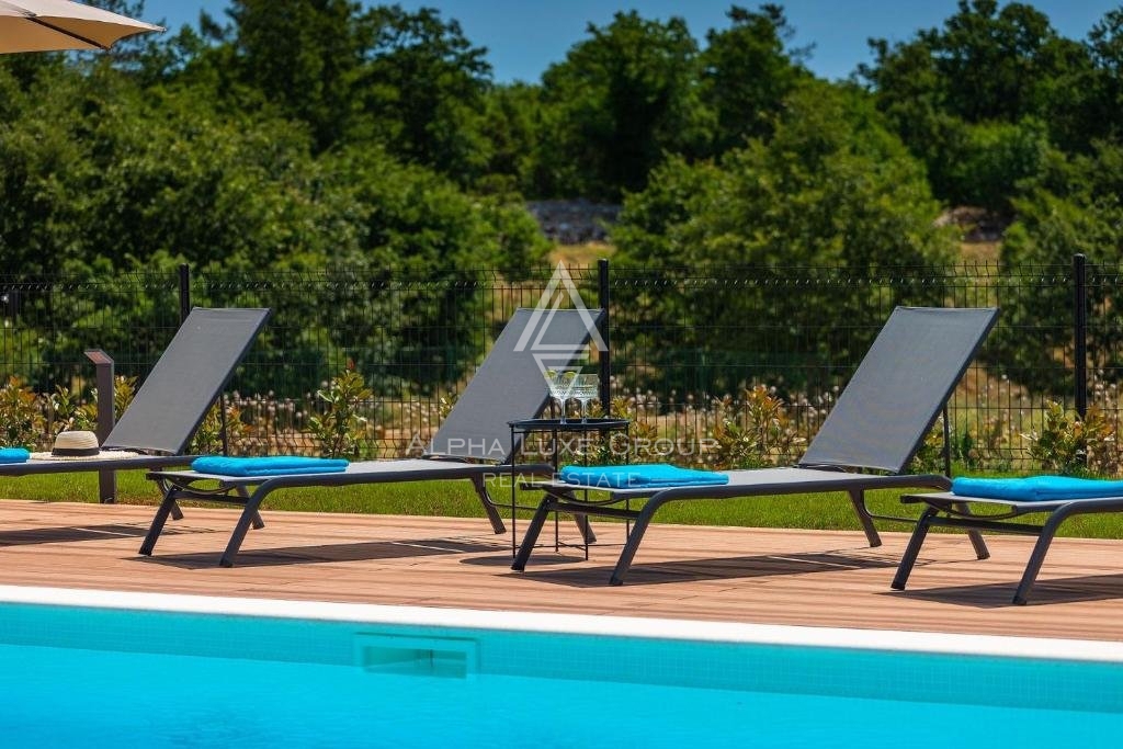 Istria, Svetvinčenat - Villa di nuova costruzione con piscina riscaldata