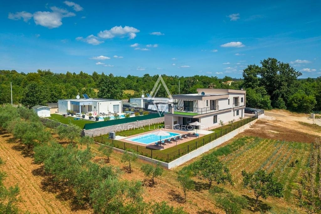 Istria, Svetvinčenat - Villa di nuova costruzione con piscina riscaldata