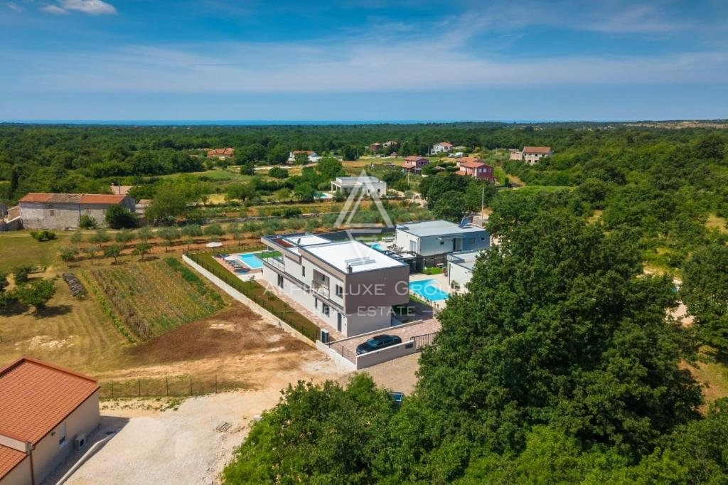 Istria, Svetvinčenat - Villa di nuova costruzione con piscina riscaldata