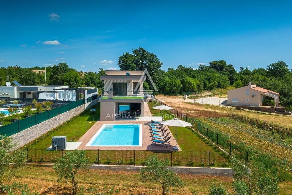 Istria, Svetvinčenat - Villa di nuova costruzione con piscina riscaldata