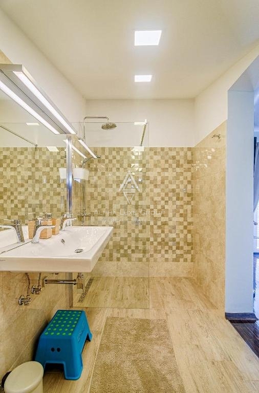 Fažana - Villa moderna e spettacolare con ampio giardino in vendita