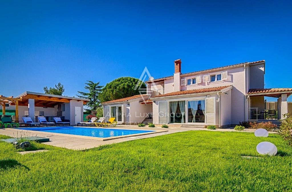 Fažana - Villa moderna e spettacolare con ampio giardino in vendita