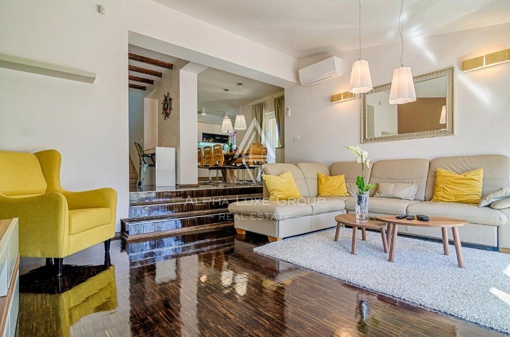 Fažana - Villa moderna e spettacolare con ampio giardino in vendita