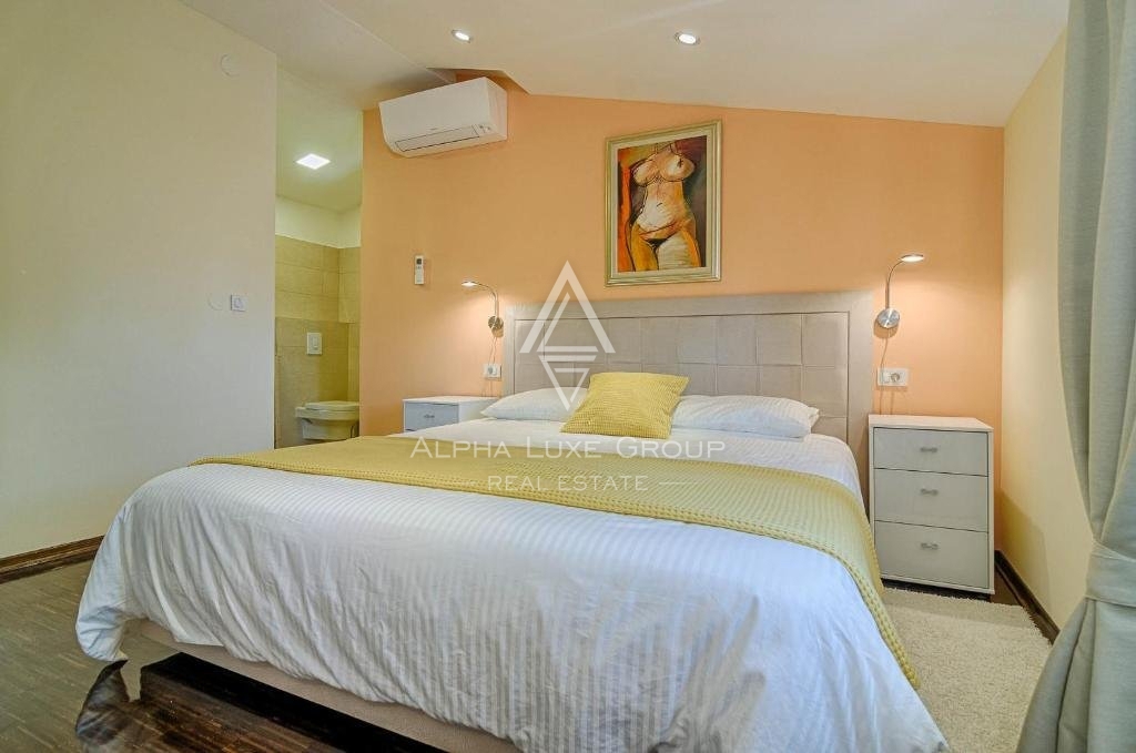 Fažana - Villa moderna e spettacolare con ampio giardino in vendita