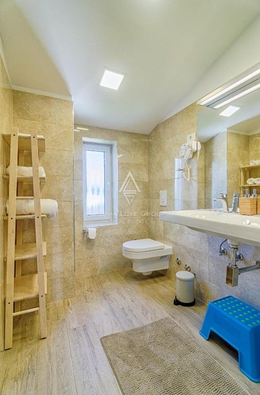 Fažana - Villa moderna e spettacolare con ampio giardino in vendita