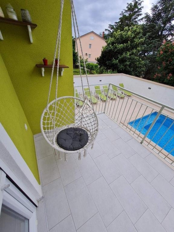 Pula, Istria: Ampia casa familiare a Valdebek con piscina