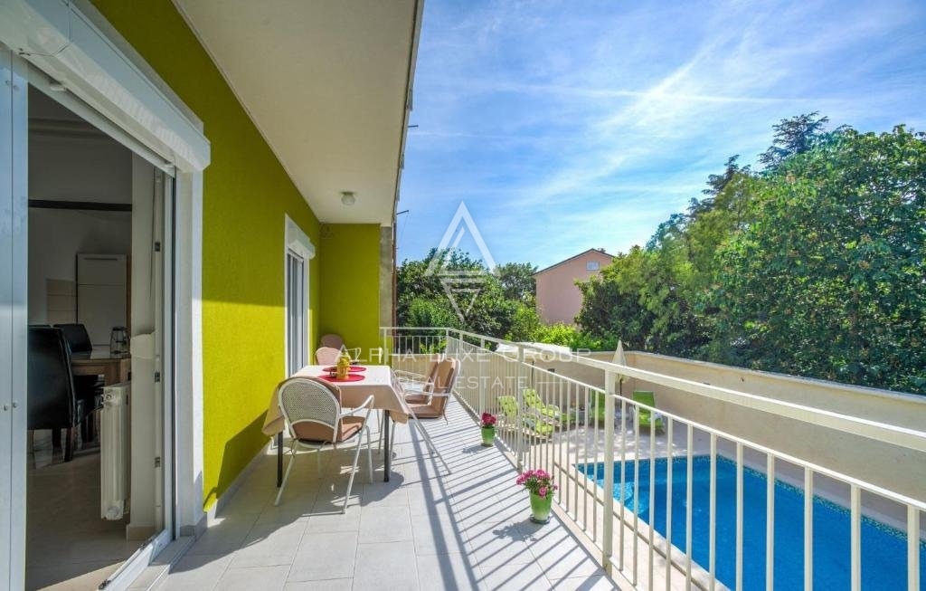 Pula, Istria: Ampia casa familiare a Valdebek con piscina