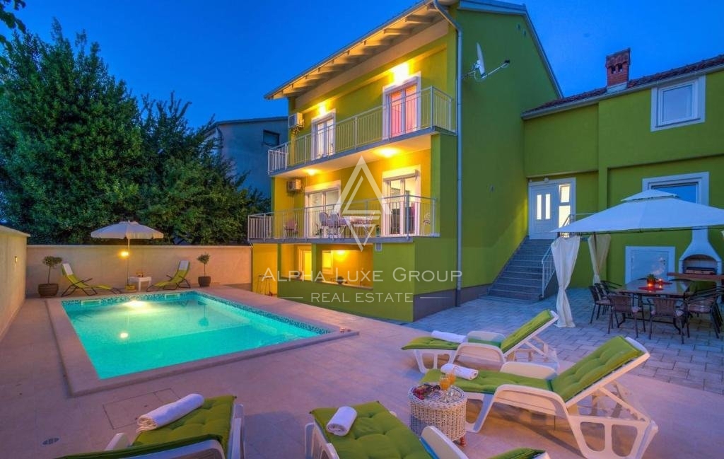 Pula, Istria: Ampia casa familiare a Valdebek con piscina