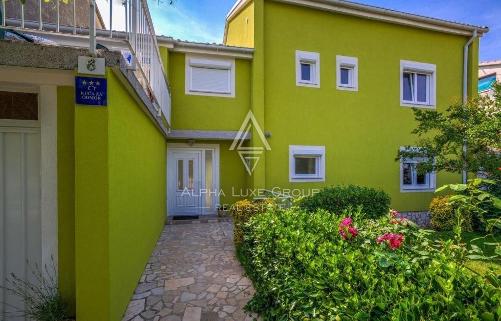 Pula, Istria: Ampia casa familiare a Valdebek con piscina