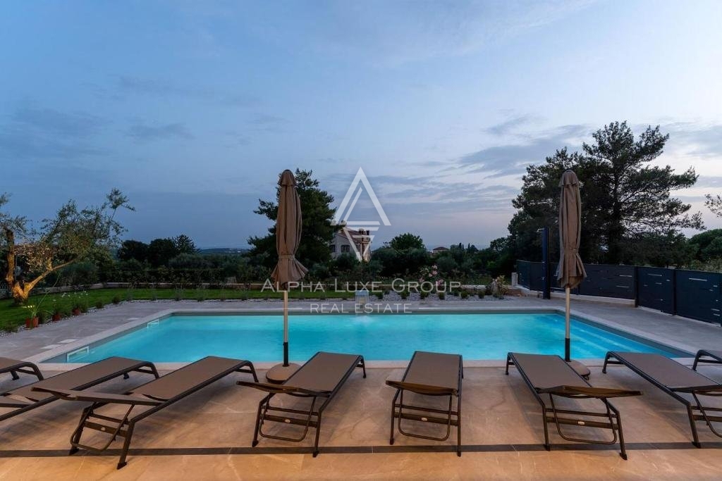 Poreč, Istria - Moderna Villa con Splendide Vedute sul Mare