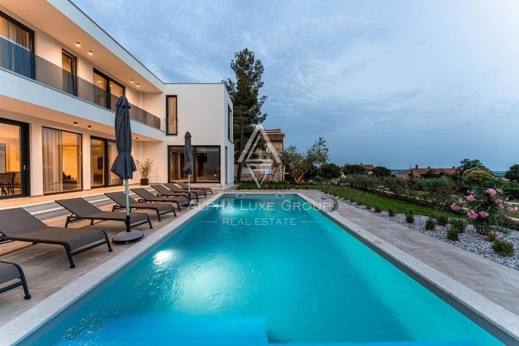 Poreč, Istria - Moderna Villa con Splendide Vedute sul Mare