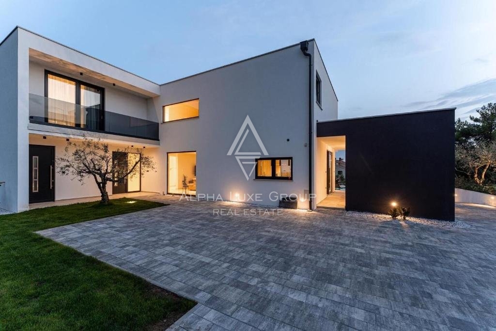 Poreč, Istria - Moderna Villa con Splendide Vedute sul Mare
