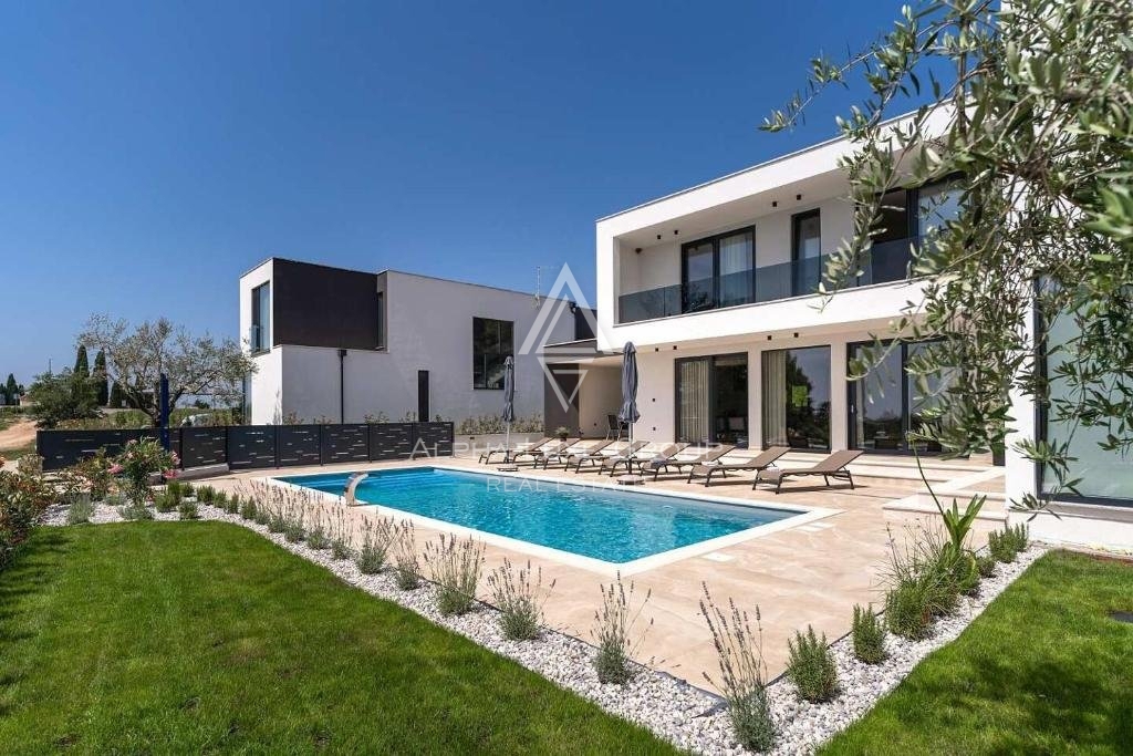 Poreč, Istria - Moderna Villa con Splendide Vedute sul Mare