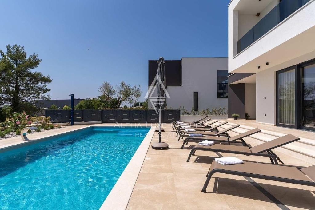 Poreč, Istria - Moderna Villa con Splendide Vedute sul Mare