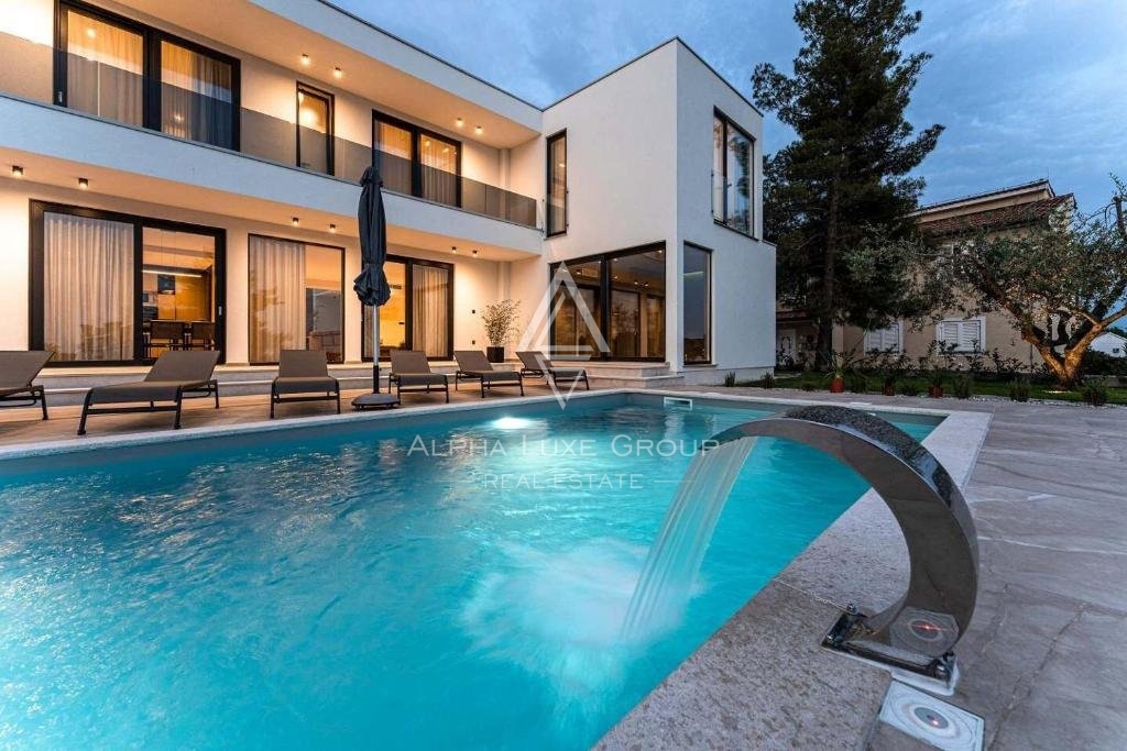 Poreč, Istria - Moderna Villa con Splendide Vedute sul Mare