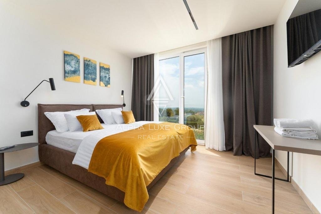 Poreč, Istria - Moderna Villa con Splendide Vedute sul Mare