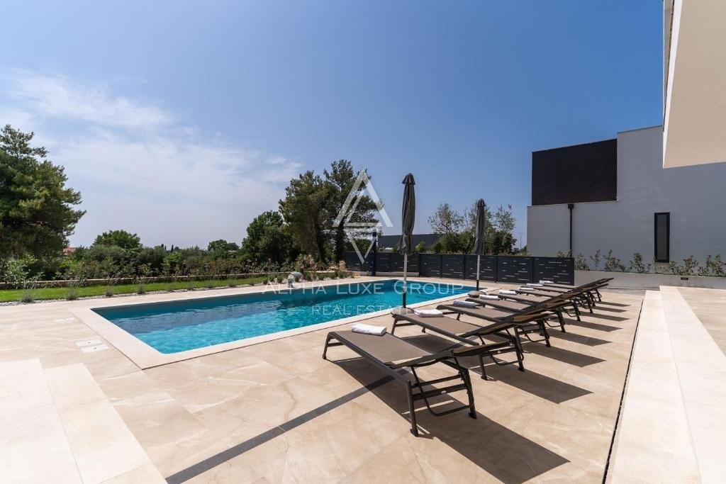 Poreč, Istria - Moderna Villa con Splendide Vedute sul Mare