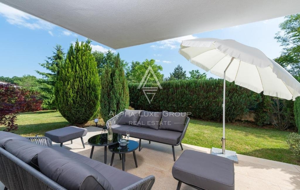 Istria, Žminj - Villa raffinata con piscina coperta e area benessere in vendita