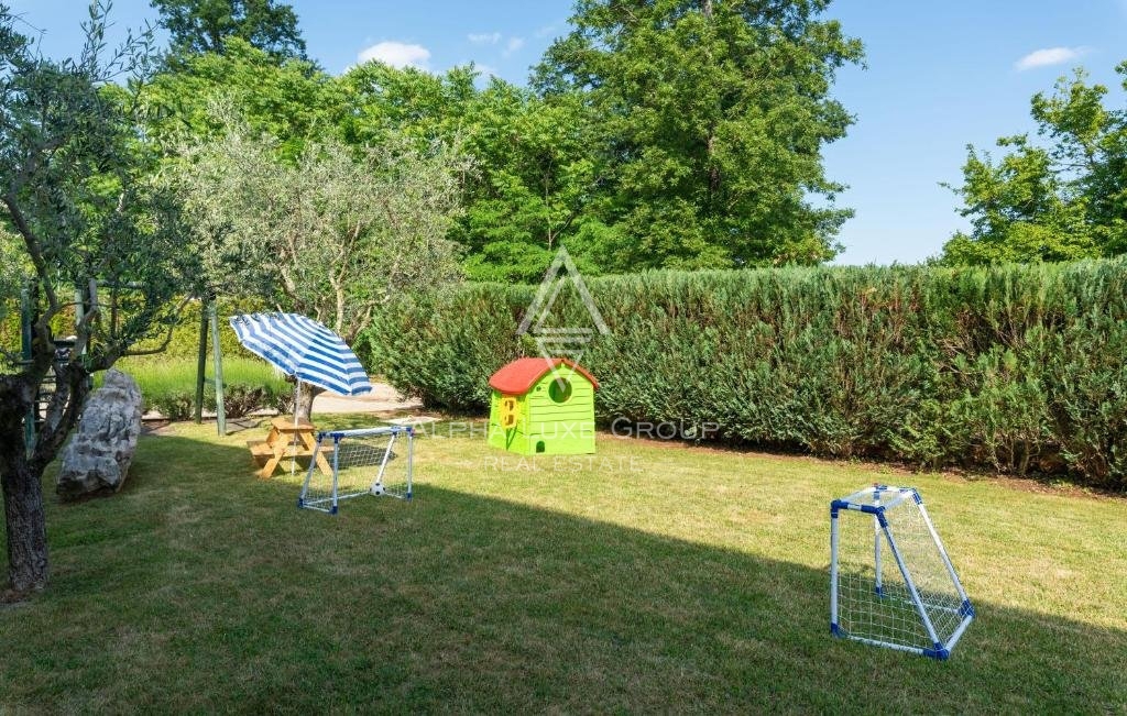 Istria, Žminj - Villa raffinata con piscina coperta e area benessere in vendita