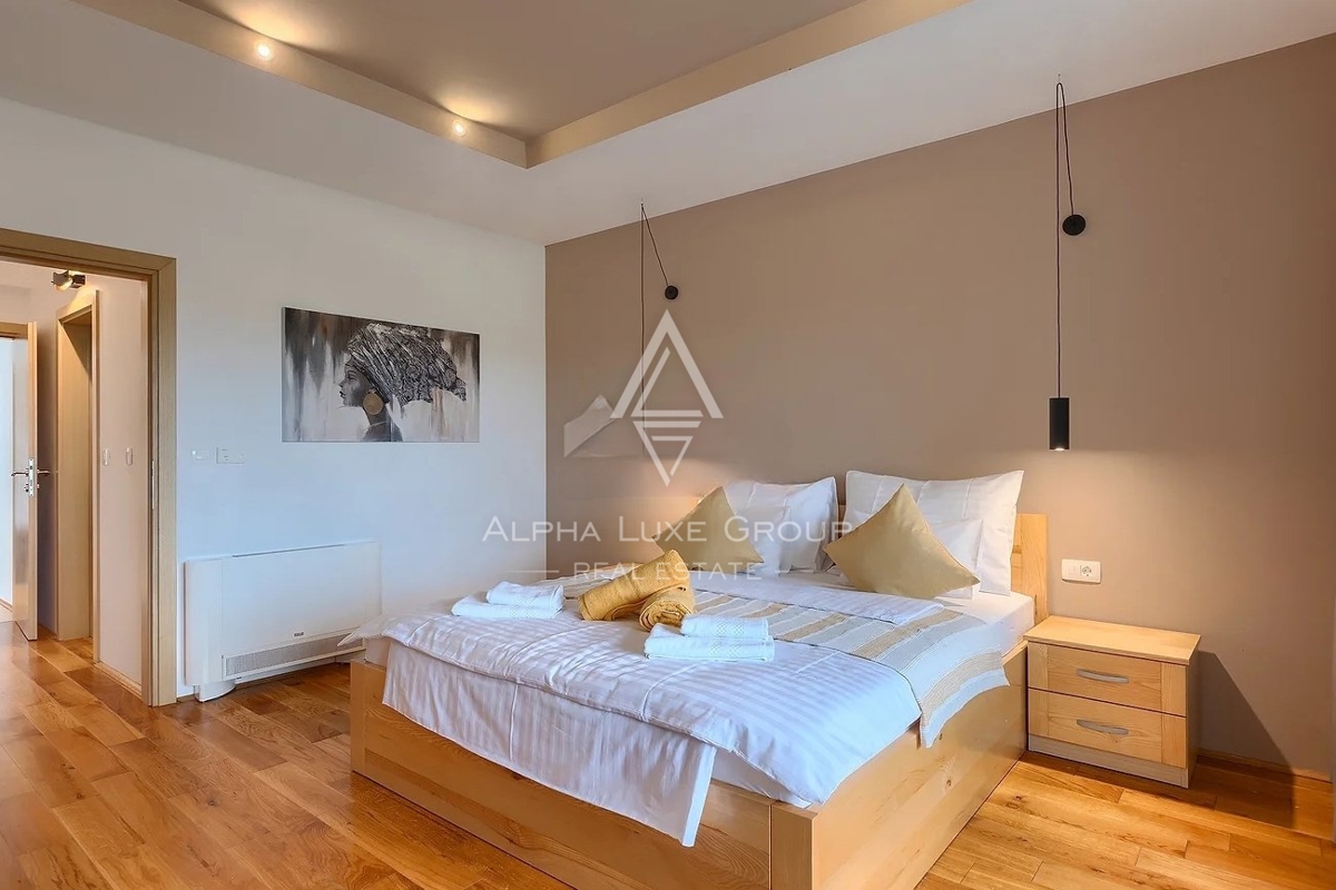 Istria, Žminj - Villa raffinata con piscina coperta e area benessere in vendita