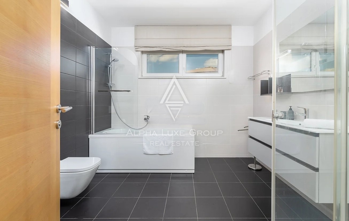 Istria, Žminj - Villa raffinata con piscina coperta e area benessere in vendita