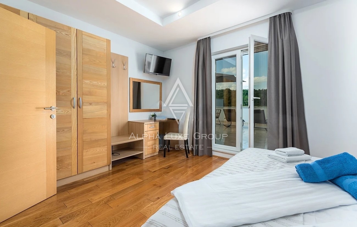 Istria, Žminj - Villa raffinata con piscina coperta e area benessere in vendita