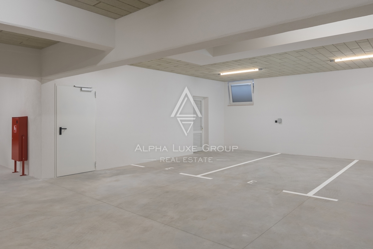 Spazioso appartamento in un nuovo edificio con vista mare, Rovigno, ISTRIA