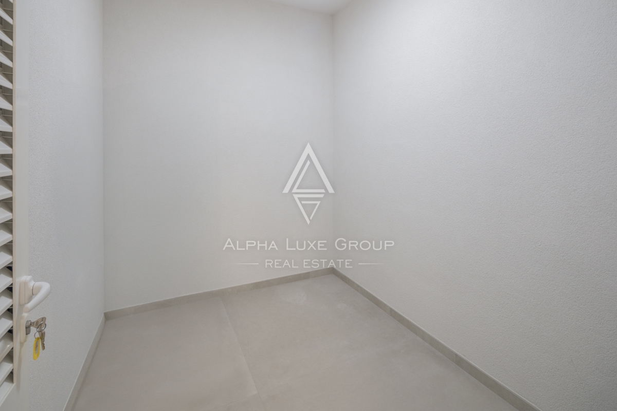 Spazioso appartamento in un nuovo edificio con vista mare, Rovigno, ISTRIA