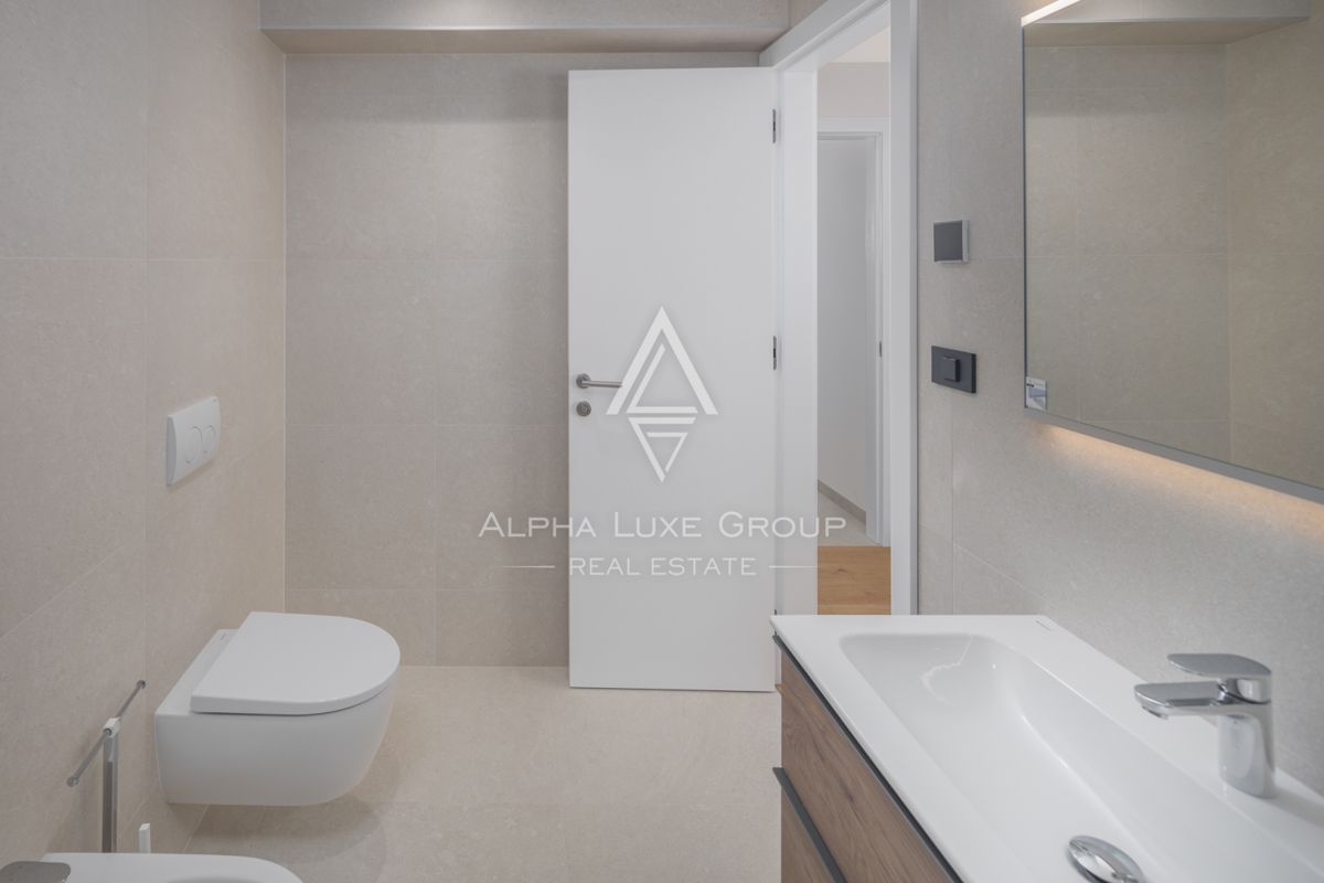 Spazioso appartamento in un nuovo edificio con vista mare, Rovigno, ISTRIA