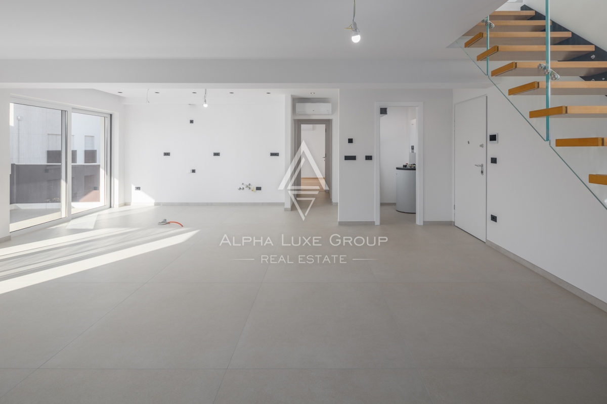 Spazioso appartamento in un nuovo edificio con vista mare, Rovigno, ISTRIA